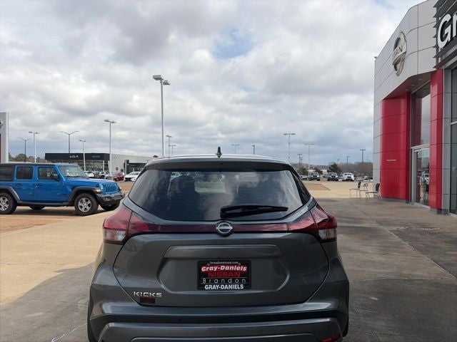 2025 Nissan Kicks Play S