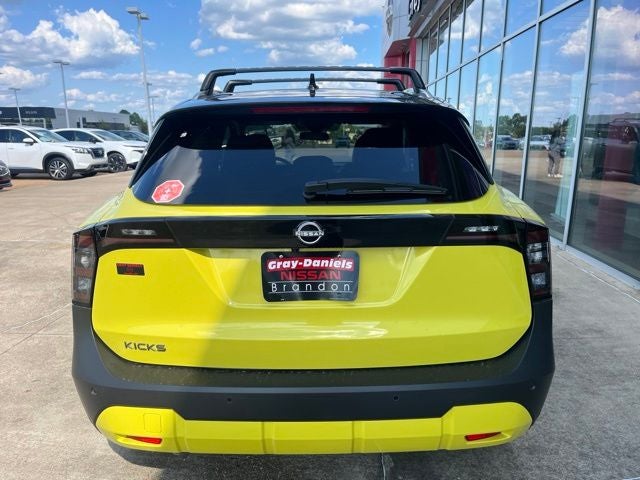 2027 Nissan Kicks SR