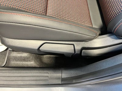 2027 Nissan Kicks SR