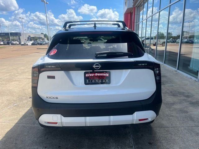 2027 Nissan Kicks SR