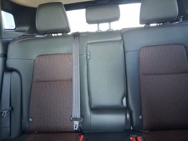 2027 Nissan Kicks SR