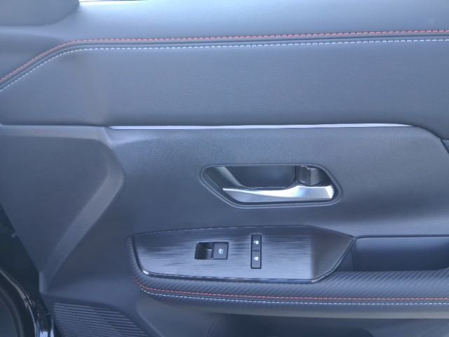 2027 Nissan Kicks SR