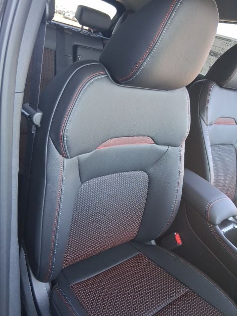 2027 Nissan Kicks SR