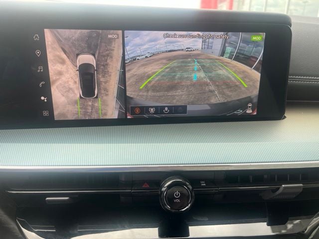 2025 Nissan Murano SL