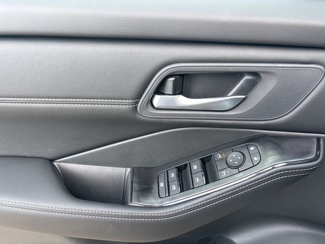 2026 Nissan Rogue SV DARK ARMOR