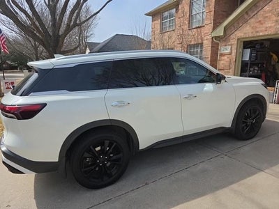 2023 INFINITI QX60 LUXE