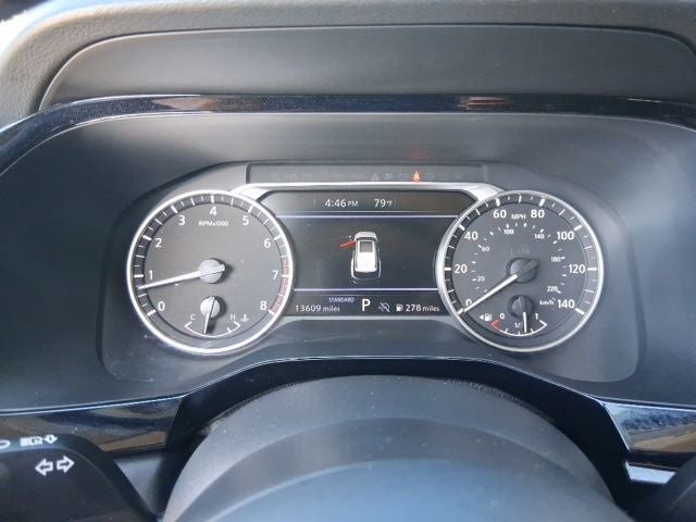 2025 Nissan Pathfinder SV