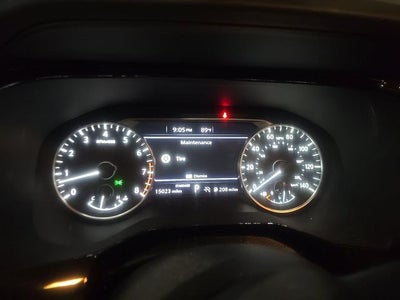 2025 Nissan Pathfinder SV