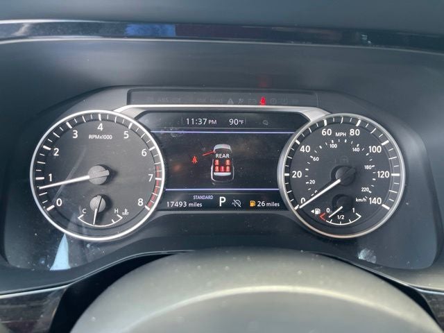 2025 Nissan Pathfinder SV