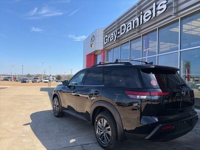 2026 Nissan Pathfinder SV