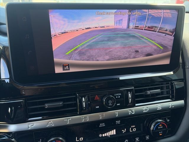 2026 Nissan Pathfinder SV