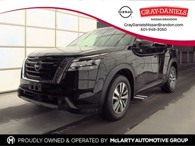 2025 Nissan Pathfinder SL