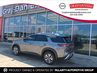 2025 Nissan Pathfinder SL
