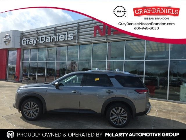 2025 Nissan Pathfinder SL
