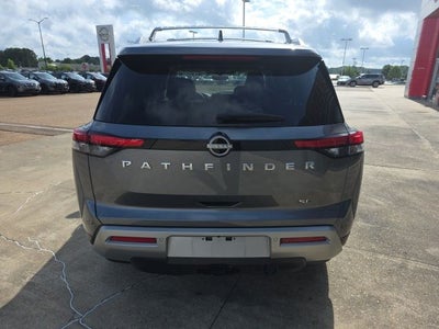 2025 Nissan Pathfinder SL
