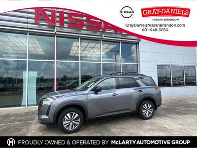 2026 Nissan Pathfinder SL