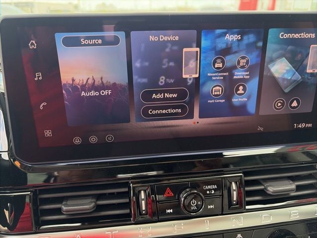 2026 Nissan Pathfinder SL