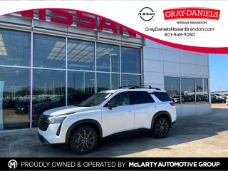 2026 Nissan Pathfinder SL