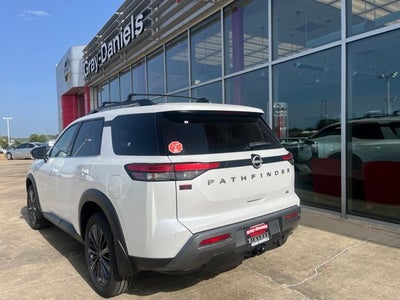 2026 Nissan Pathfinder SL