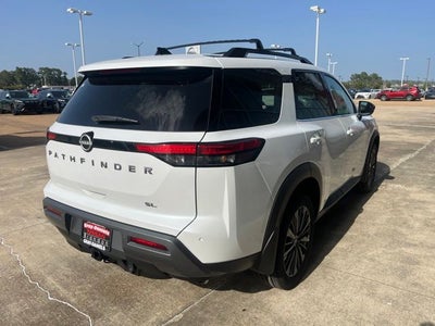2026 Nissan Pathfinder SL