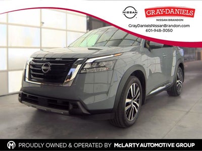 2025 Nissan Pathfinder Platinum