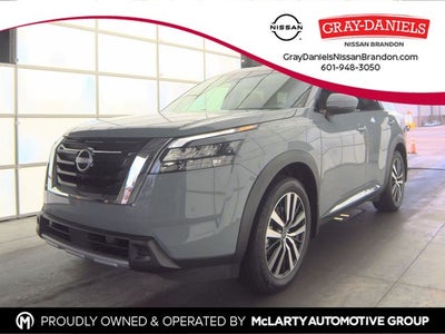 2025 Nissan Pathfinder Platinum