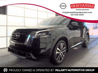 2025 Nissan Pathfinder Platinum