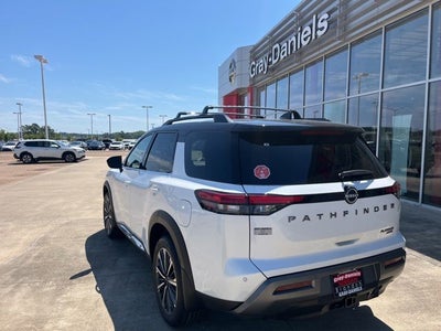 2026 Nissan Pathfinder Platinum