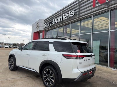 2026 Nissan Pathfinder Platinum