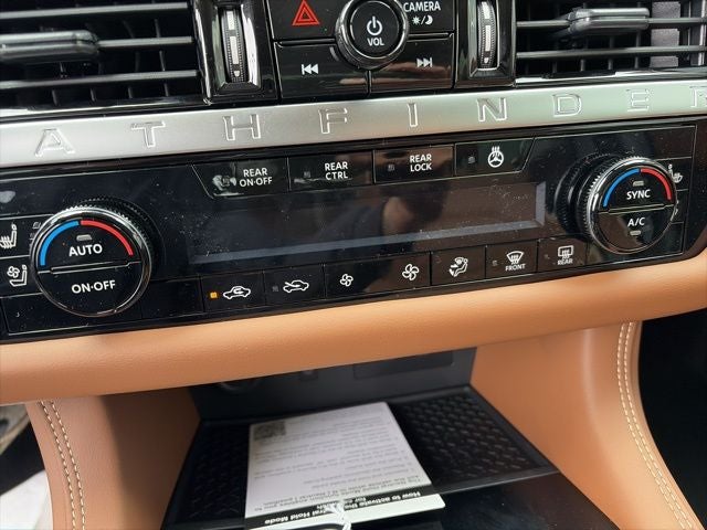 2026 Nissan Pathfinder Platinum