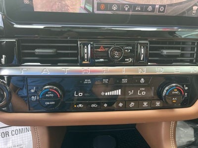 2026 Nissan Pathfinder Platinum