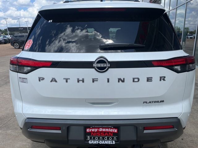 2026 Nissan Pathfinder Platinum