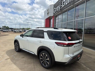 2026 Nissan Pathfinder Platinum