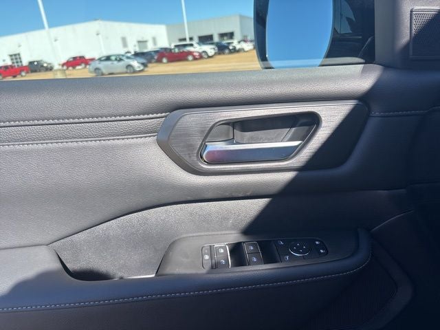 2026 Nissan Armada SV