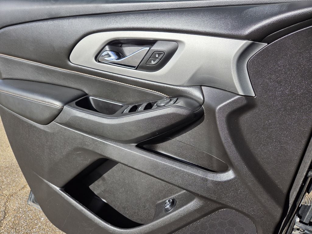 2018 Chevrolet Traverse LT Cloth w/1LT