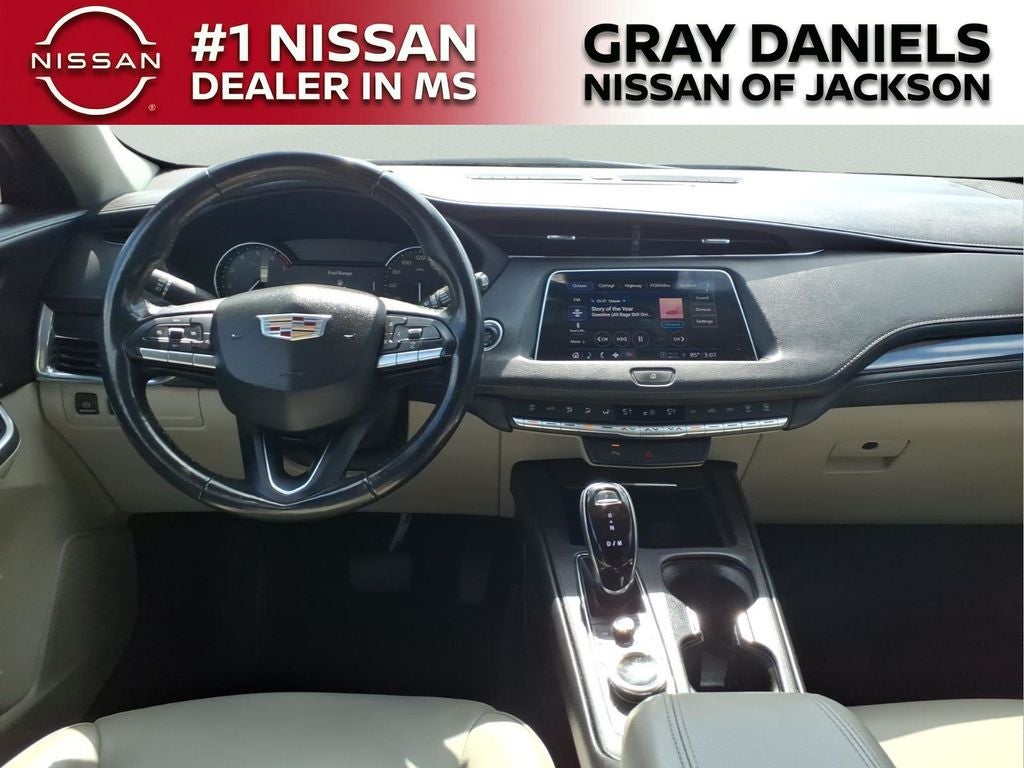 2022 Cadillac XT4 Luxury