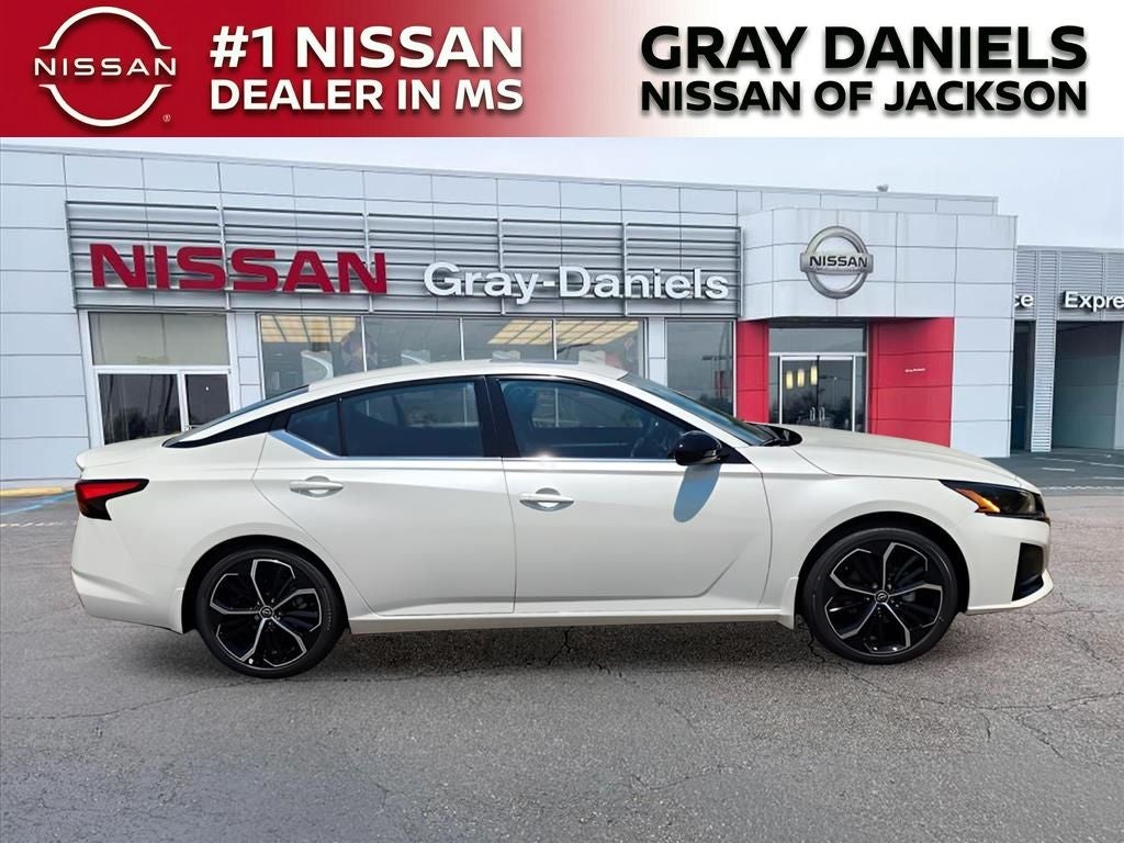 2025 Nissan Altima 2.5 SR