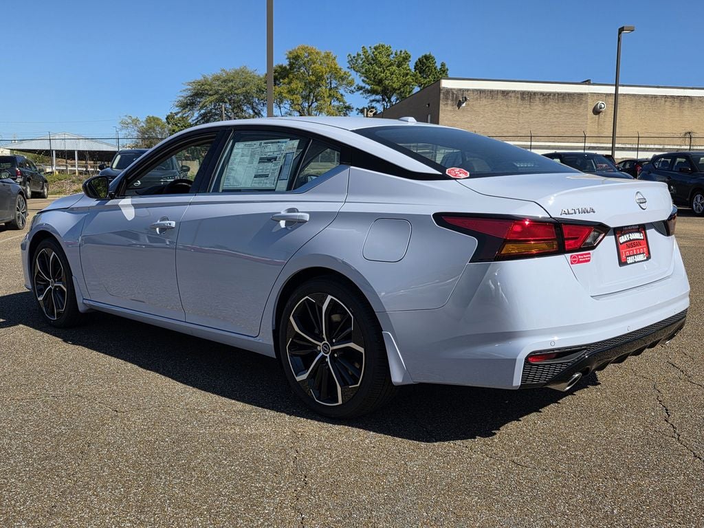 2025 Nissan Altima 2.5 SR