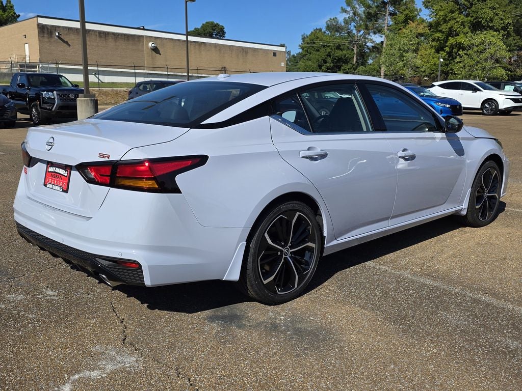 2025 Nissan Altima 2.5 SR