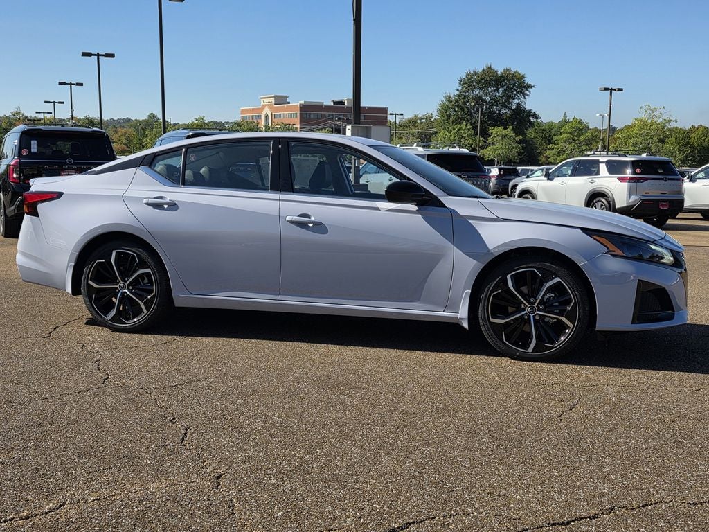 2025 Nissan Altima 2.5 SR