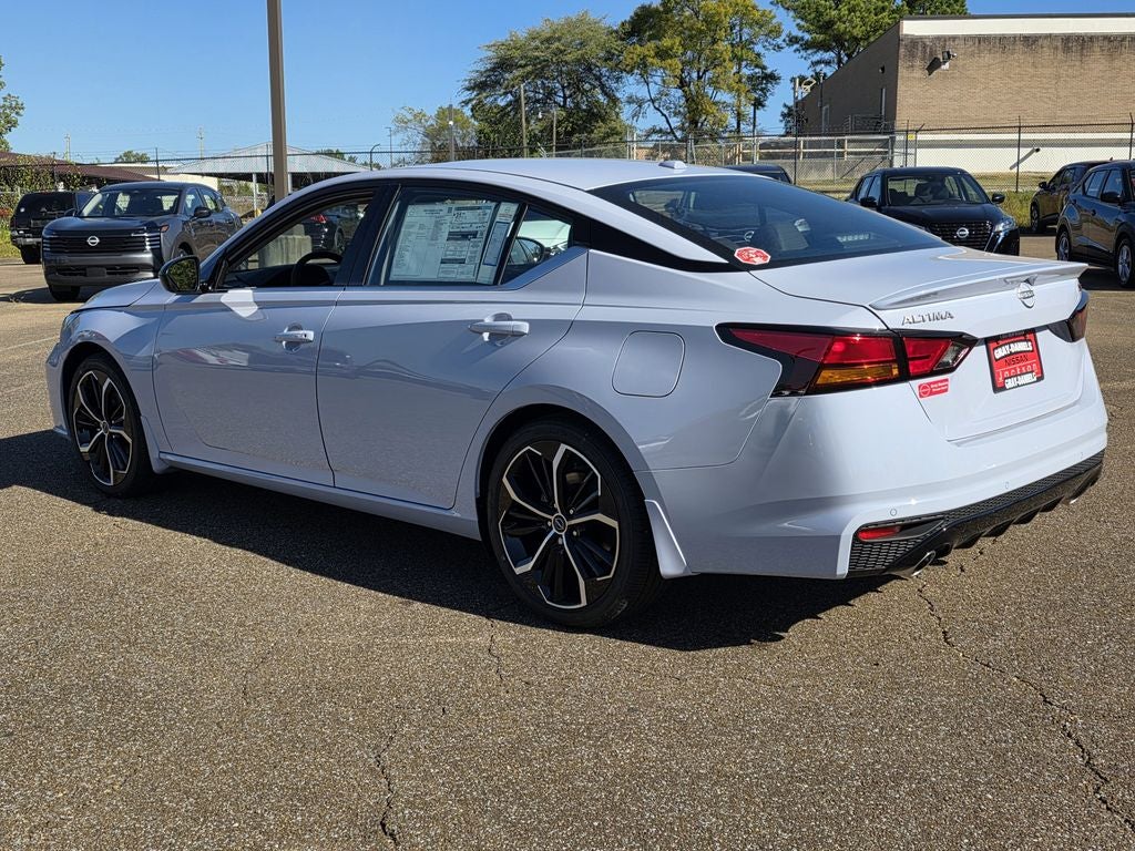 2025 Nissan Altima 2.5 SR