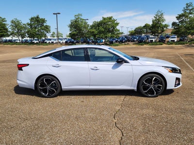 2025 Nissan Altima 2.5 SR