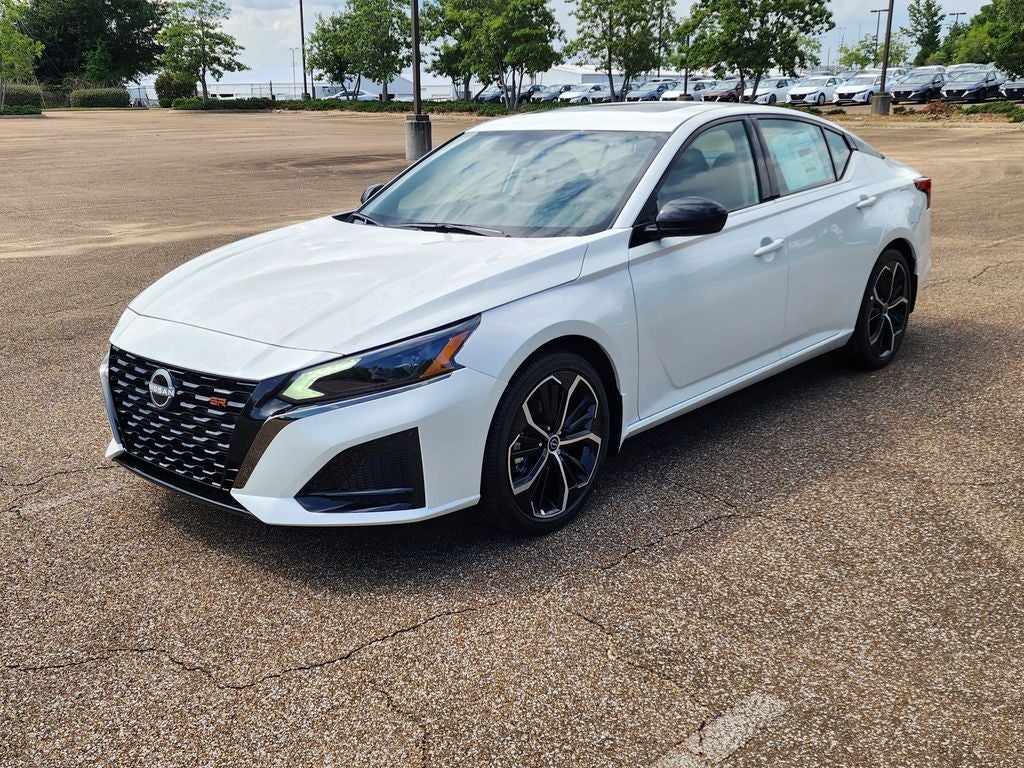 2025 Nissan Altima 2.5 SR