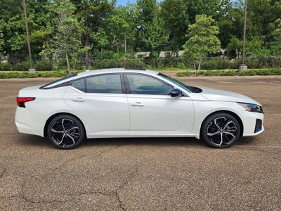 2025 Nissan Altima 2.5 SR