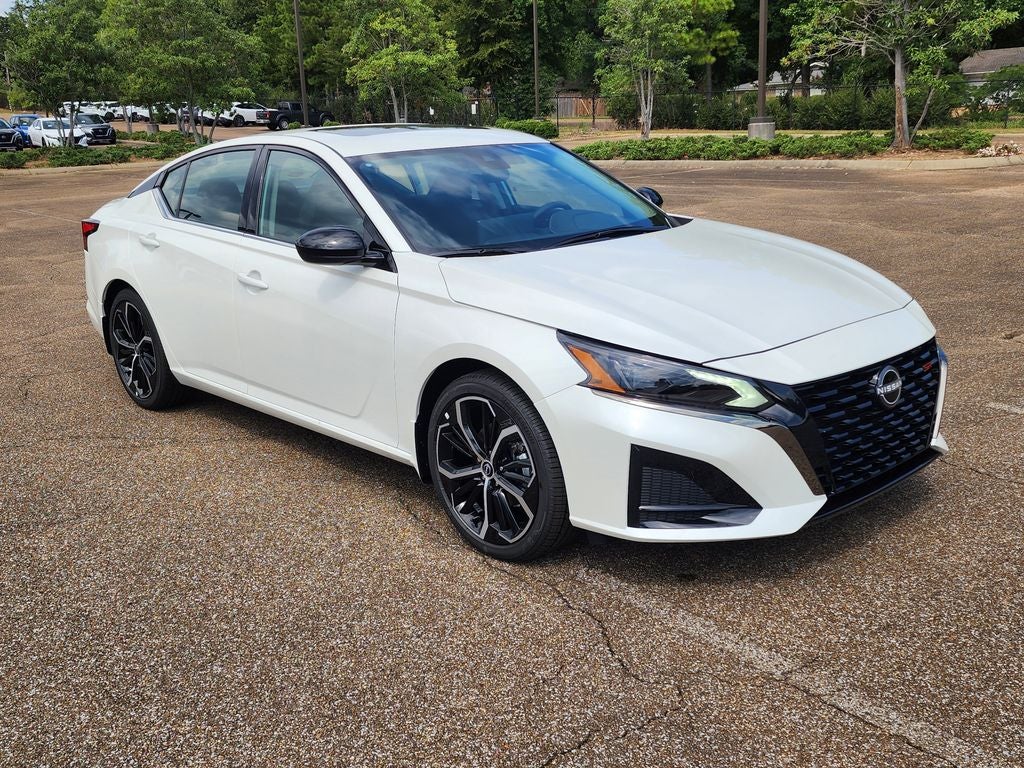 2025 Nissan Altima 2.5 SR