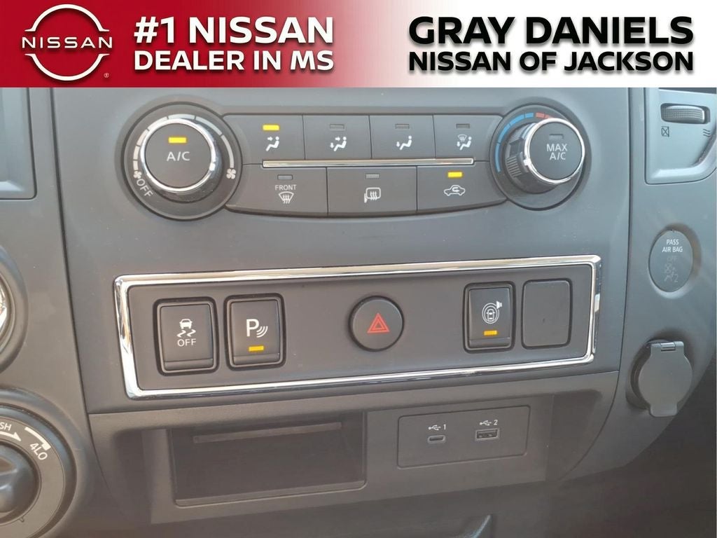 2024 Nissan Titan SV