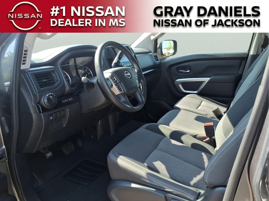 2024 Nissan Titan SV