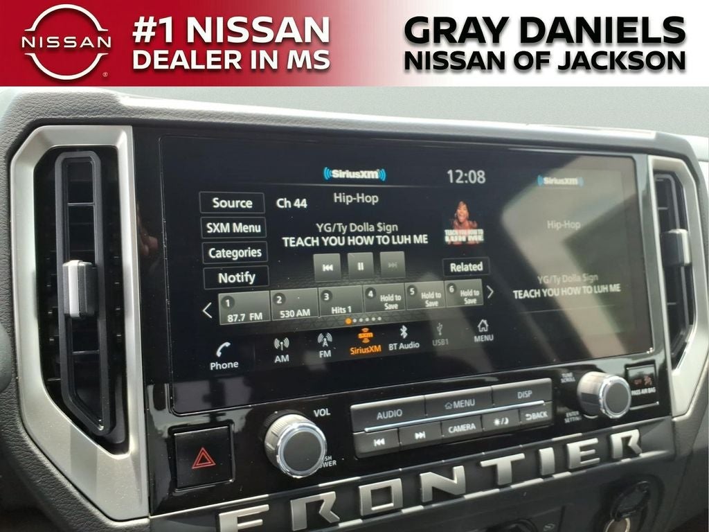 2026 Nissan Frontier SV