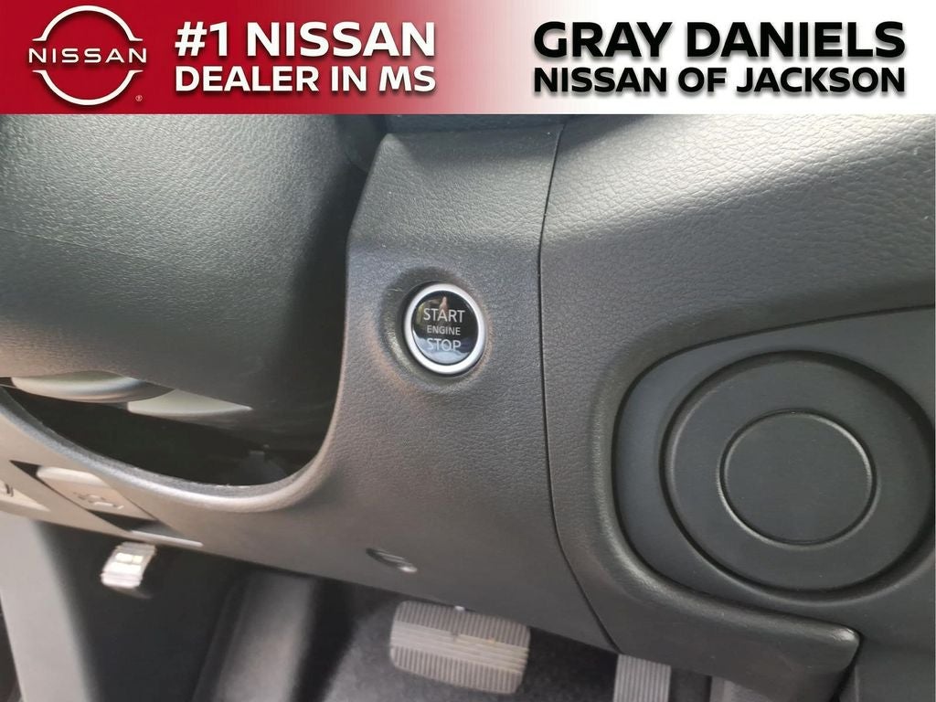 2024 Nissan Frontier SL