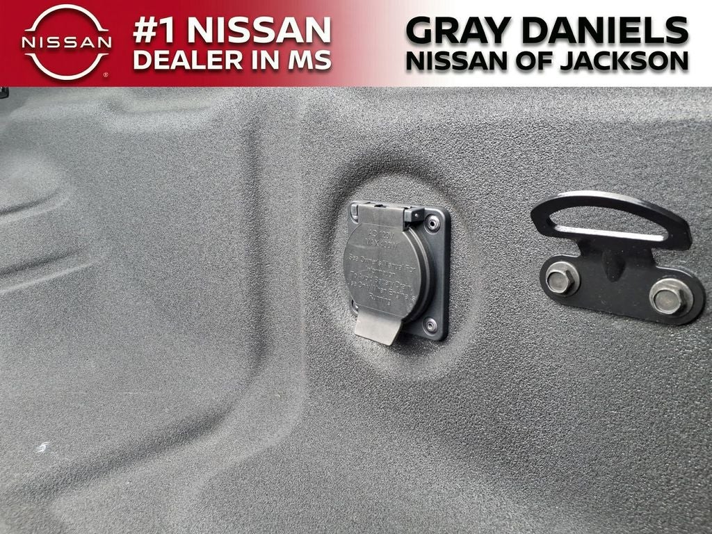 2024 Nissan Frontier SL